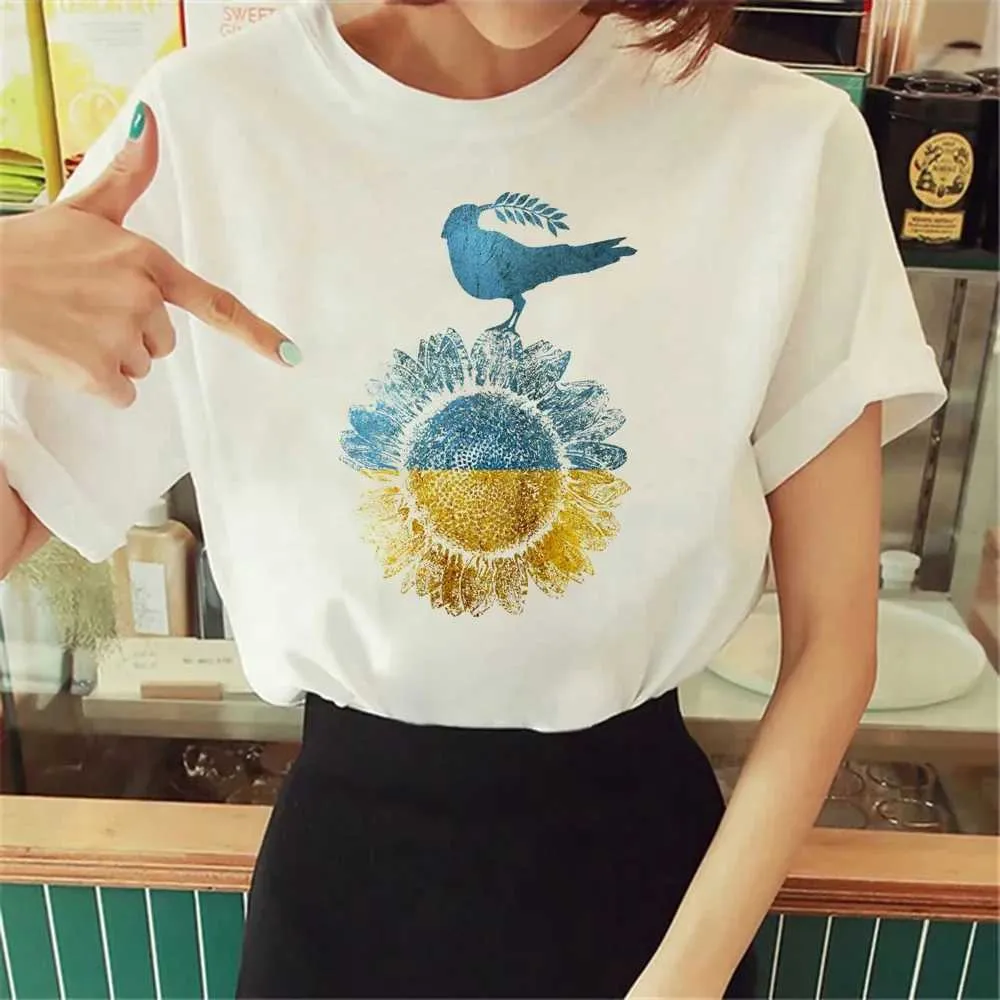 T-shirt féminin t-shirts ukrainiens Femmes Strtwear Y2k Tops japonais Lady Creative Slve Vintage Casual Clothes Leisure T confortable Y240509