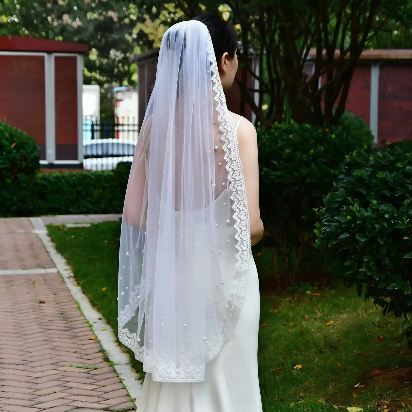 Gioielli V168 Velo corto Velo da sposa con perline di perle 1 strato Mantiglia con bordo in pizzo con punta delle dita Accessori per capelli da sposa morbidi per_voghion.com