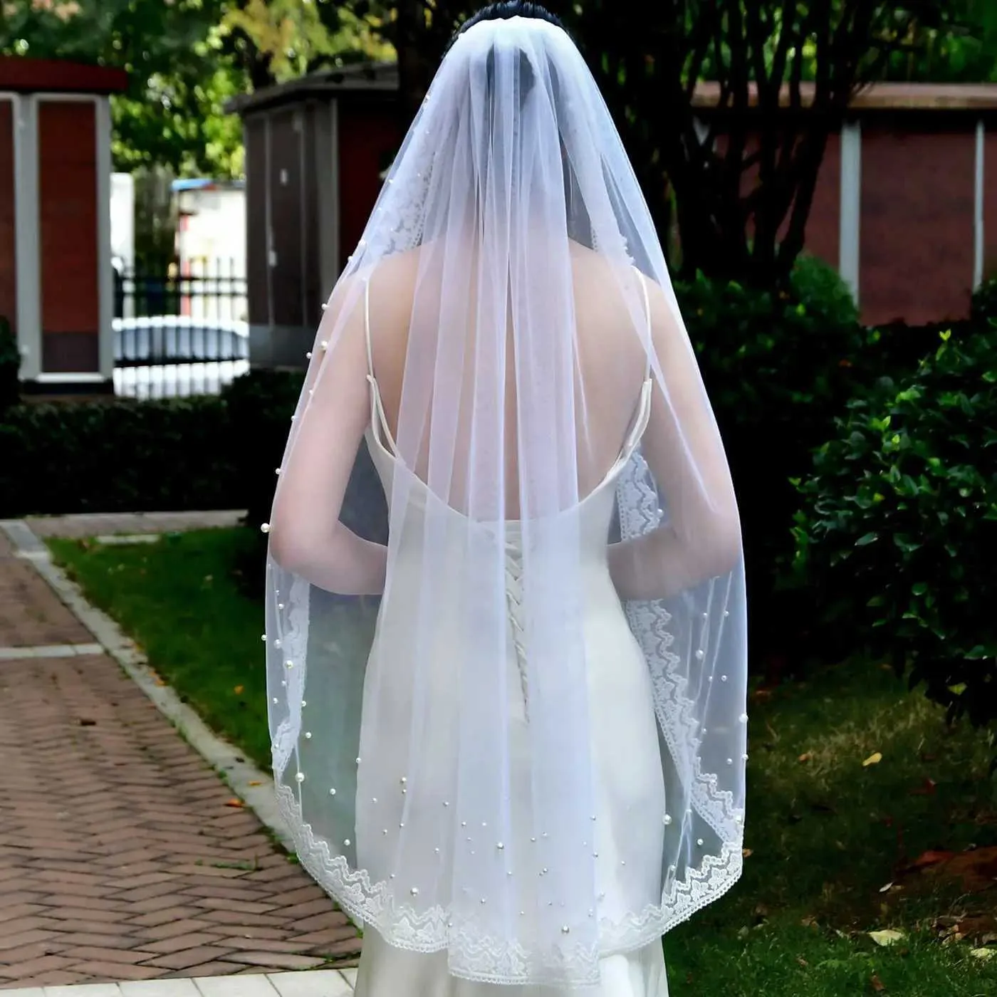 Gioielli V168 Velo corto Velo da sposa con perline di perle 1 strato Mantiglia con bordo in pizzo con punta delle dita Accessori per capelli da sposa morbidi per_voghion.com