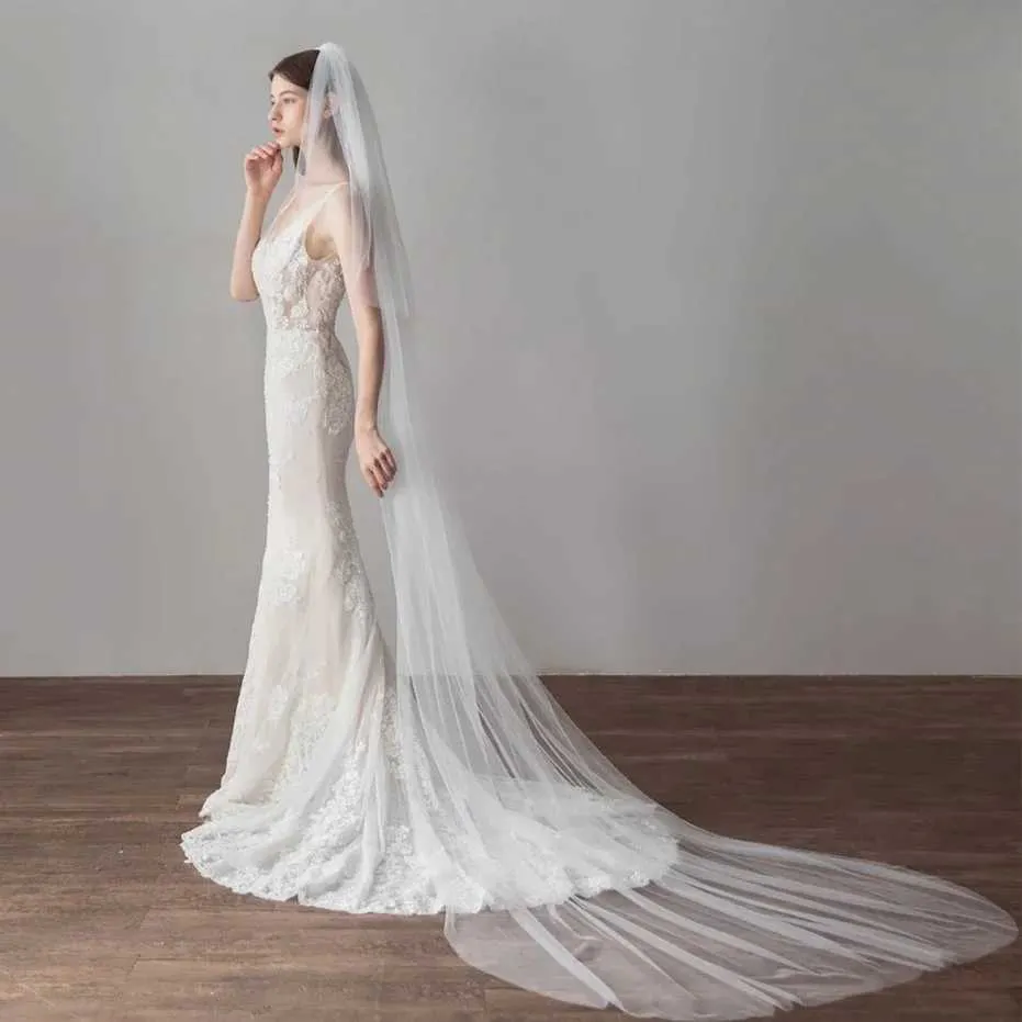 Hair Jewelry White Ivory Long Cathedral veil Raw Cut Edge Two Layer Bridal Veil with Comb Wedding Accessories bridal_voghion.com