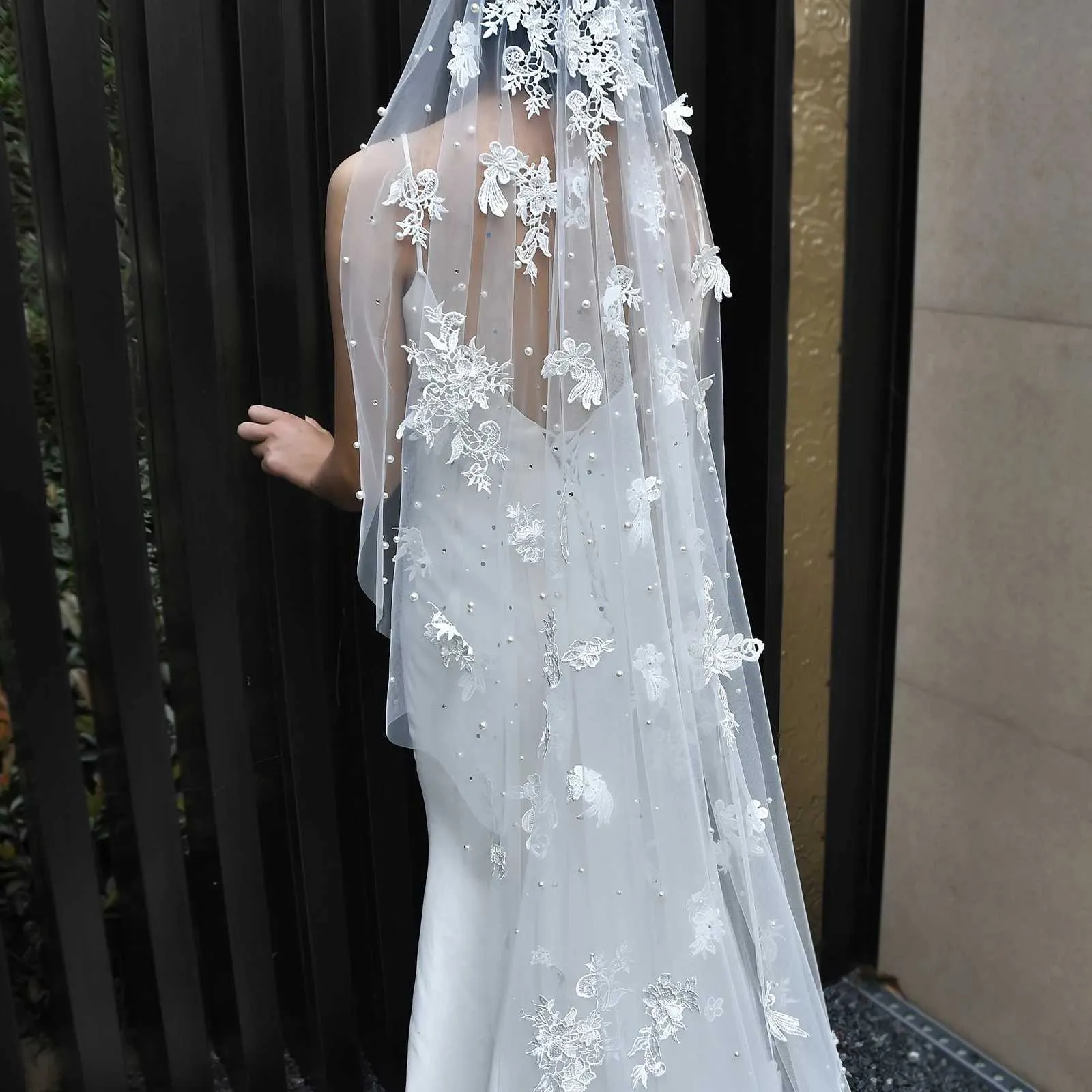 Hair Jewelry Long Veil Cathedral Length Bridal Veils 1 Tiers Lace Appliques Pearls Beaded Wedding Accessories_ipsvogv.com