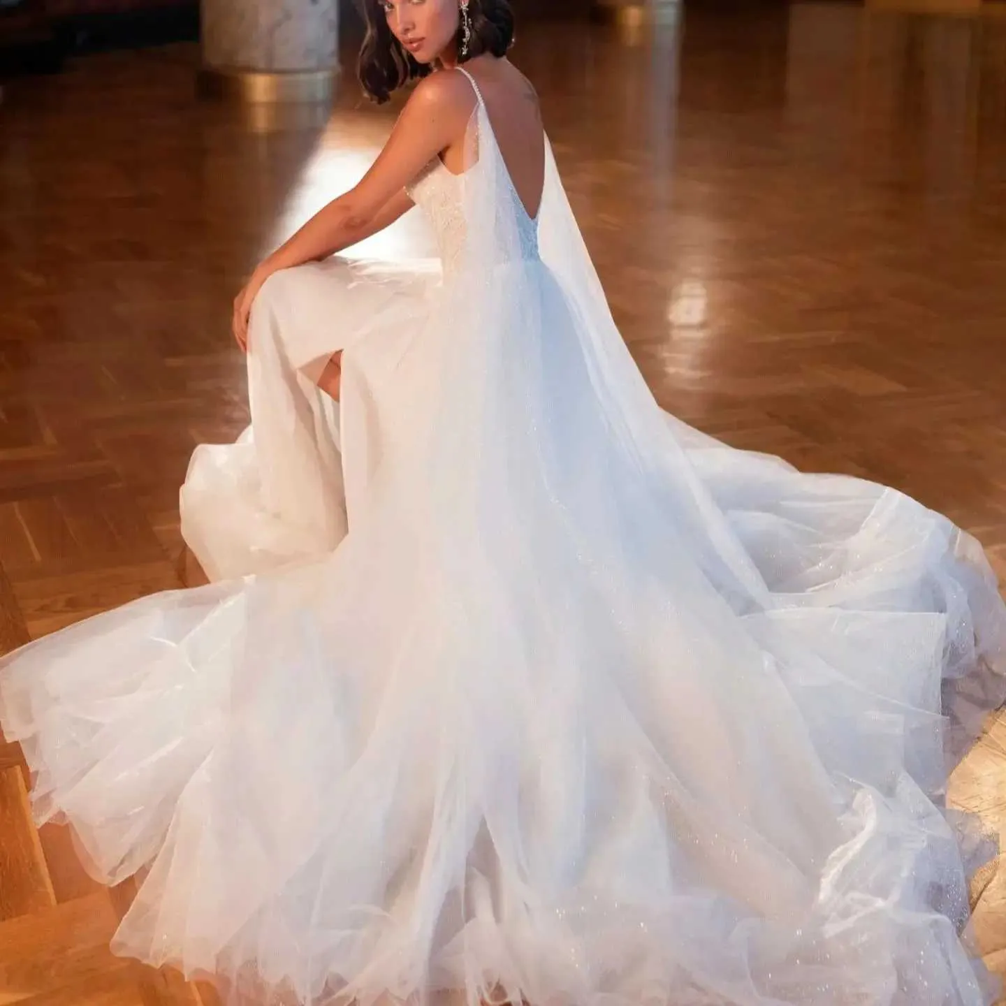 Bijoux de cheveux Cape pour femme VG52 Ailes de mariée étincelantes Voile champagne Manches amovibles Épaules Couverture de mariage Châle Mariée_voghion.com
