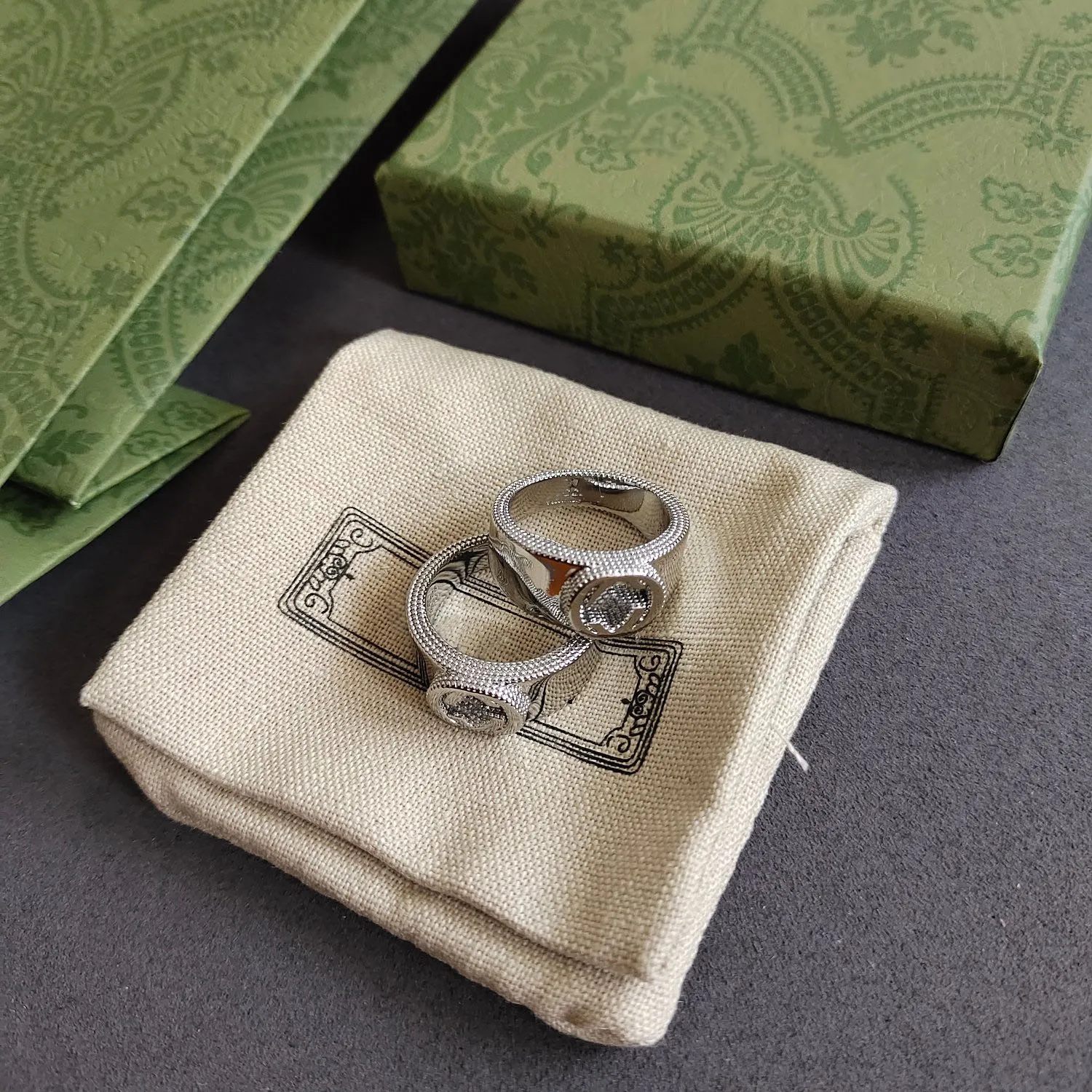 كلاسيكية رائعة 925 حلقات زفاف مطلية بالفضة مصمم خاتم رنين باجو بيجوكس للرجال للنساء عشاق الحفلات هدية مجوهرات عالية الجودة مع صندوق