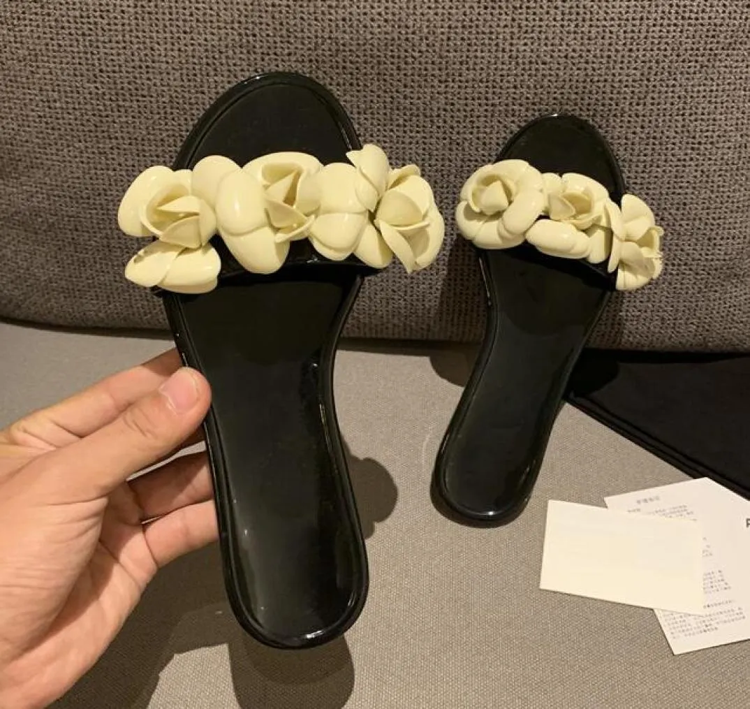 2021 Yaz Marka Tasarımı Camellia Çiçek Kadın Jöle Ayakkabı Terlik Yaz Flip Flips Plaj Sandalet Daireleri Bayanlar Slaytlar7361105