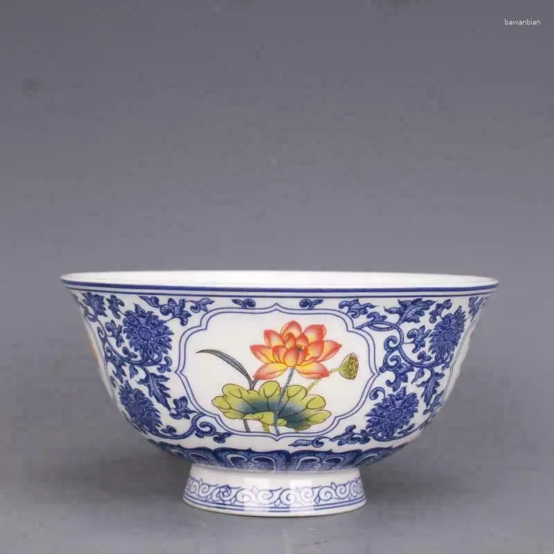 Figurine decorative in Cina Qing Qianlong blu blu in porcellana colorata Fiori di design ciotola da 4,8 pollici