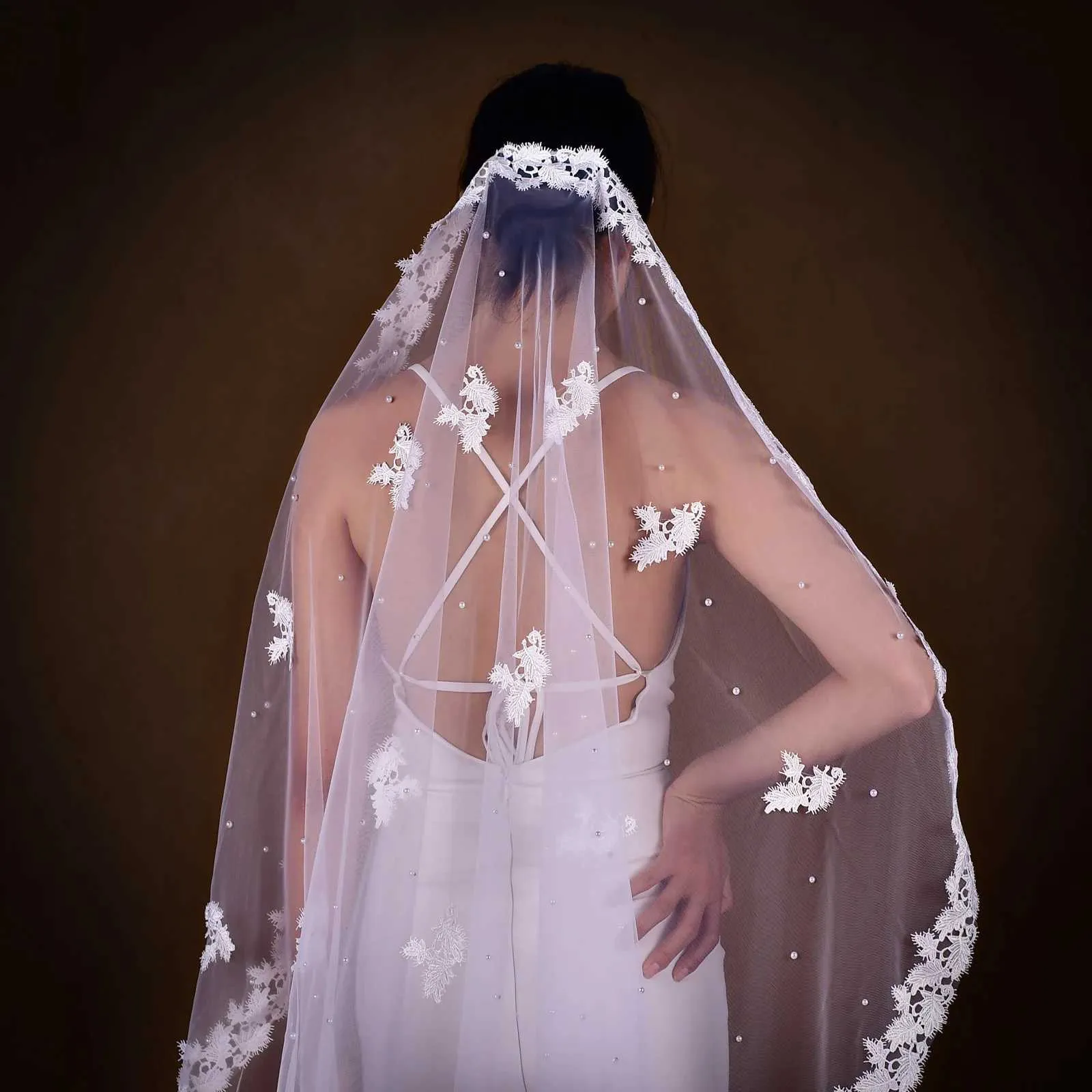 Haarschmuck MZA10 Perlenschleier Lang Kathedrale Brautschleier Rundum Spitzenapplikation Rand 1-stufig Weich Hochzeitskleid_voghion.com