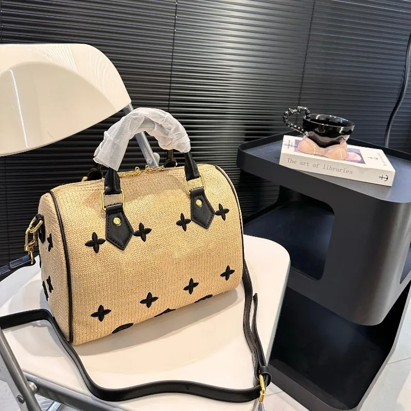 24SS Femmes de luxe Designer COLLECTION SUMPLE SAG WOVÉ ALLOW SAGLE FEMME SAGLE SALLE CROSSBOCK BABSE BAG PLAQU