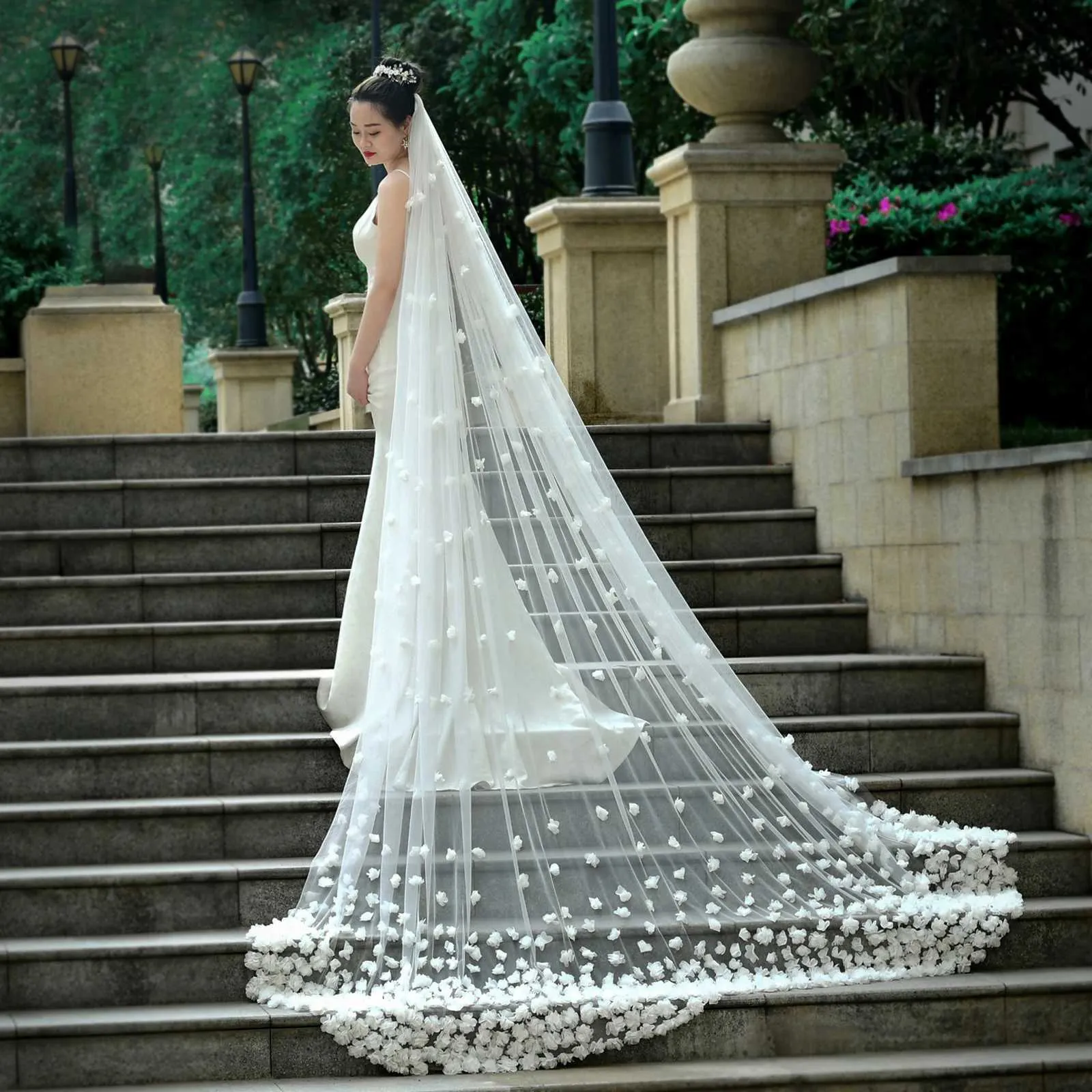 Long Cathedral Bridal Veil With 3d Flowers And Comb For Wedding_voghion.com