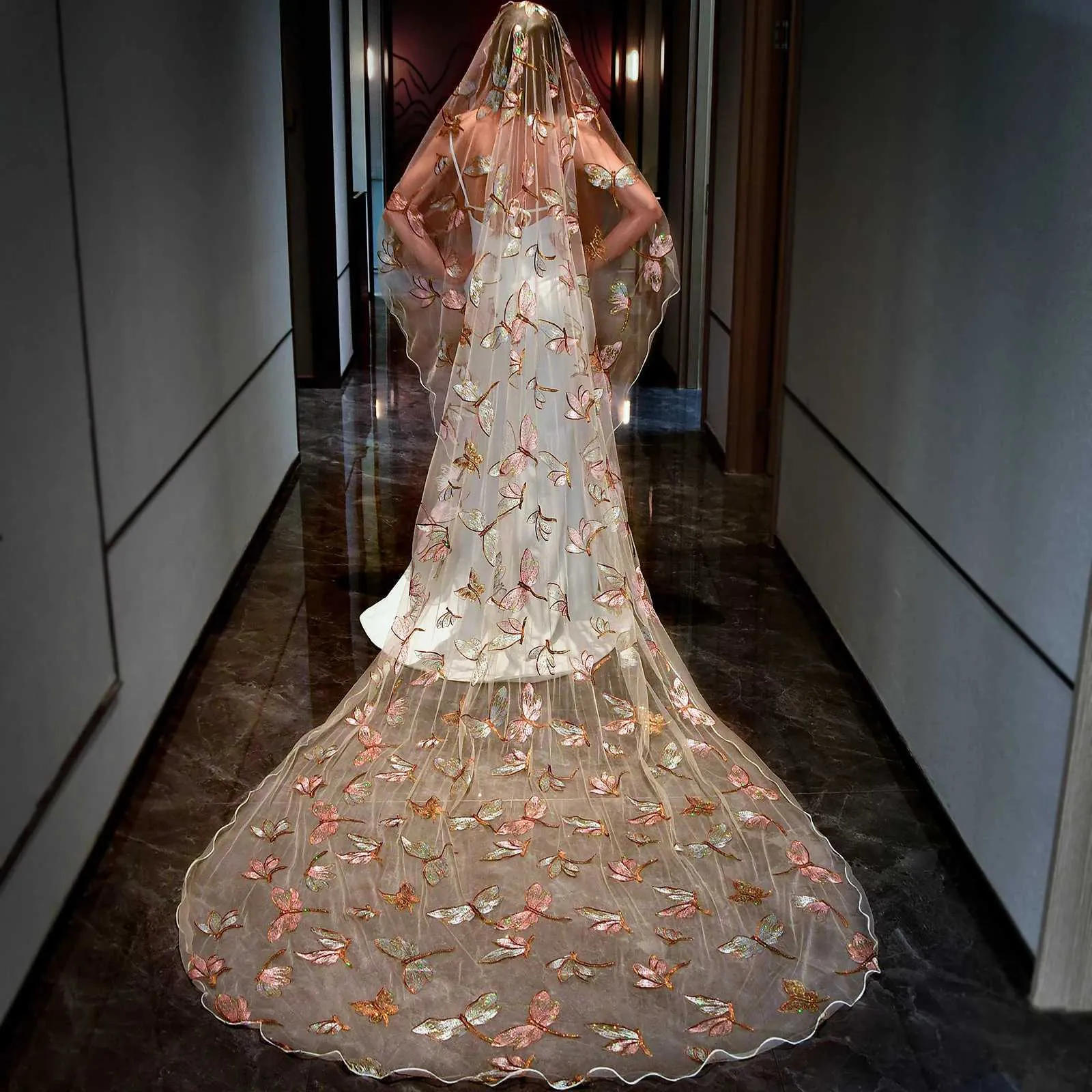 Gioielli per capelli MZA44 Veli da sposa Boho Farfalla di pizzo Applique Velo da sposa Colorato 1 livello Lunghezza cattedrale da sposa_voghion.com