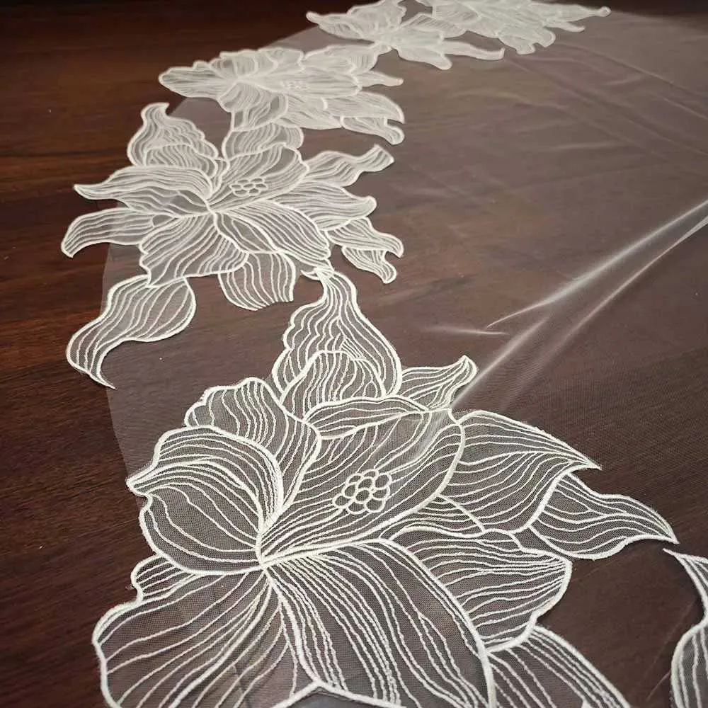 Gioielli per capelli Romantico pizzo floreale con pettine a strato singolo Velo da sposa lungo 3 metri Accessori da sposa_voghion.com