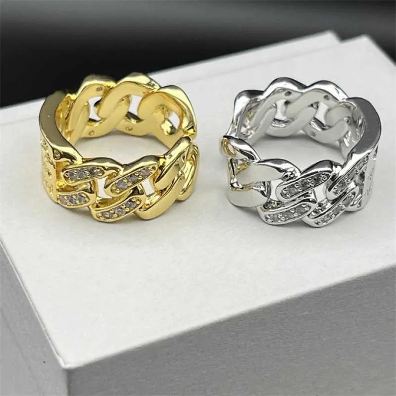 Designer High Version Westwoods Gold and Silver Love Skull Saturno Letter Square Sign Index Anello dita unisex Flasa Wide Face Ungle