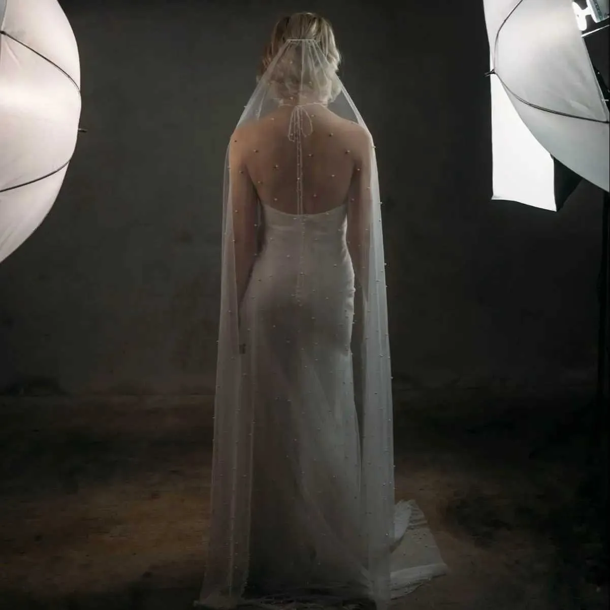 Hair Jewelry Elegant Pearls Veils Slick Flat Comb Wedding Veil Mixed Beading 1 Tier Cut Edge Long Veiled Women Bridal_voghion.com