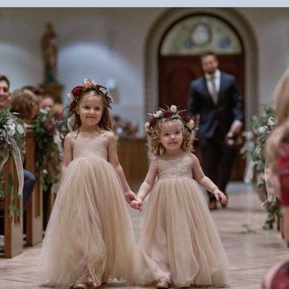 Champagne en dentelle en tulle robes de fille de fleur pour les enfants de mariage 2022 Empire Taies Cap Sleeve Jewel Princess Party Robes de soirée Adoles