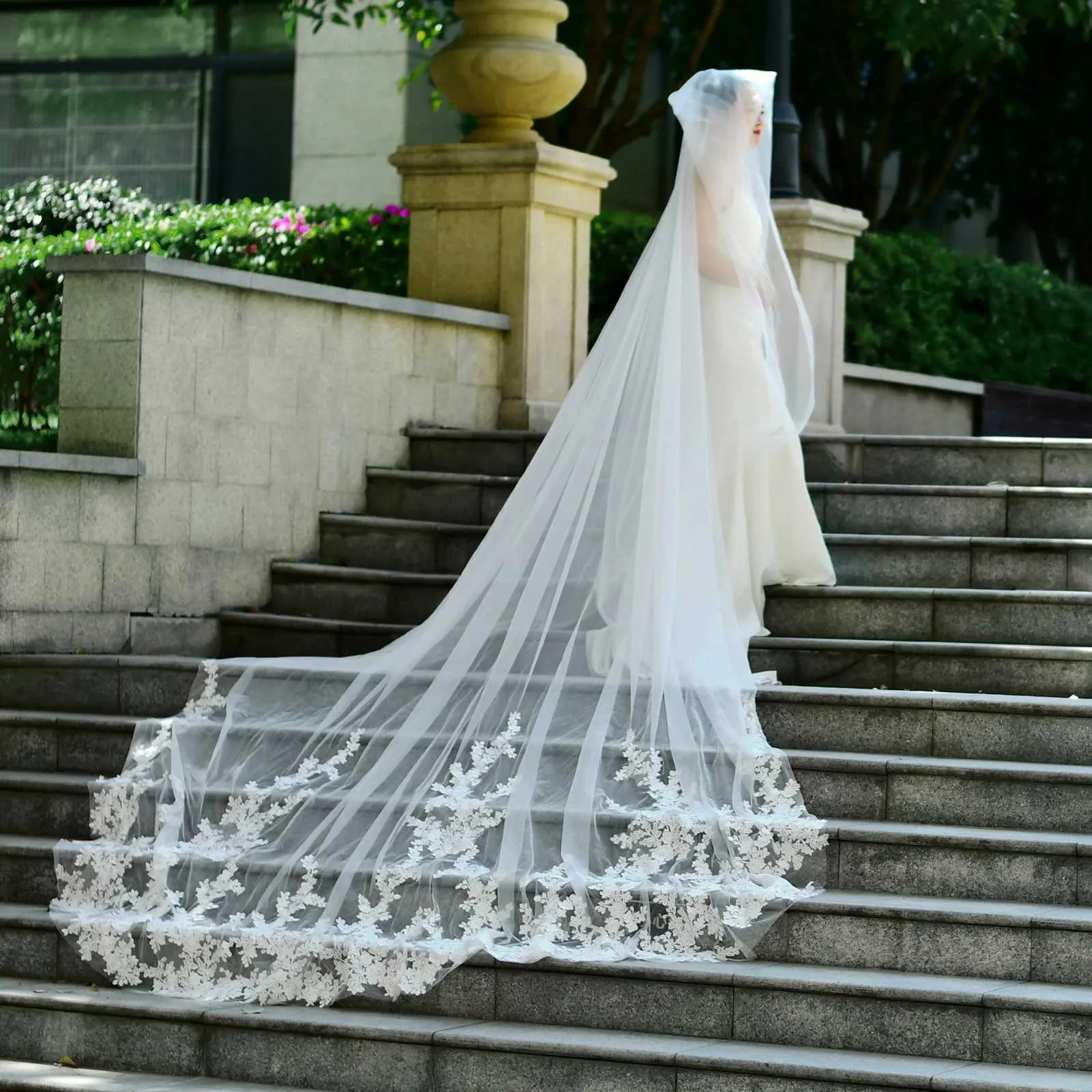 Hair Jewelry Wide Tree Vine Lace Patch Wedding Veil Long Cathedral Style Illusion 1 Tier with Comb Bridal Accessories_voghion.com