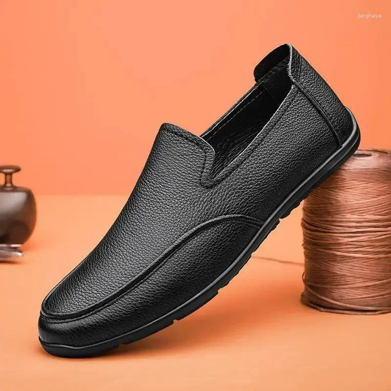 Sapatos casuais Supotos de verão masculino Flagship Slip-On Leather Bottom Slip-On Slip-On Soft Bottom