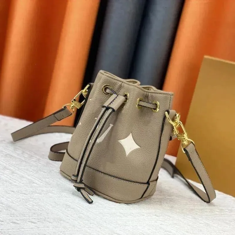 Sağlam şık kova çantası çizim kapanma tasarımcısı Milano Saffiano kova çantası moda retro tote moda messenger el çantaları lüks wbud