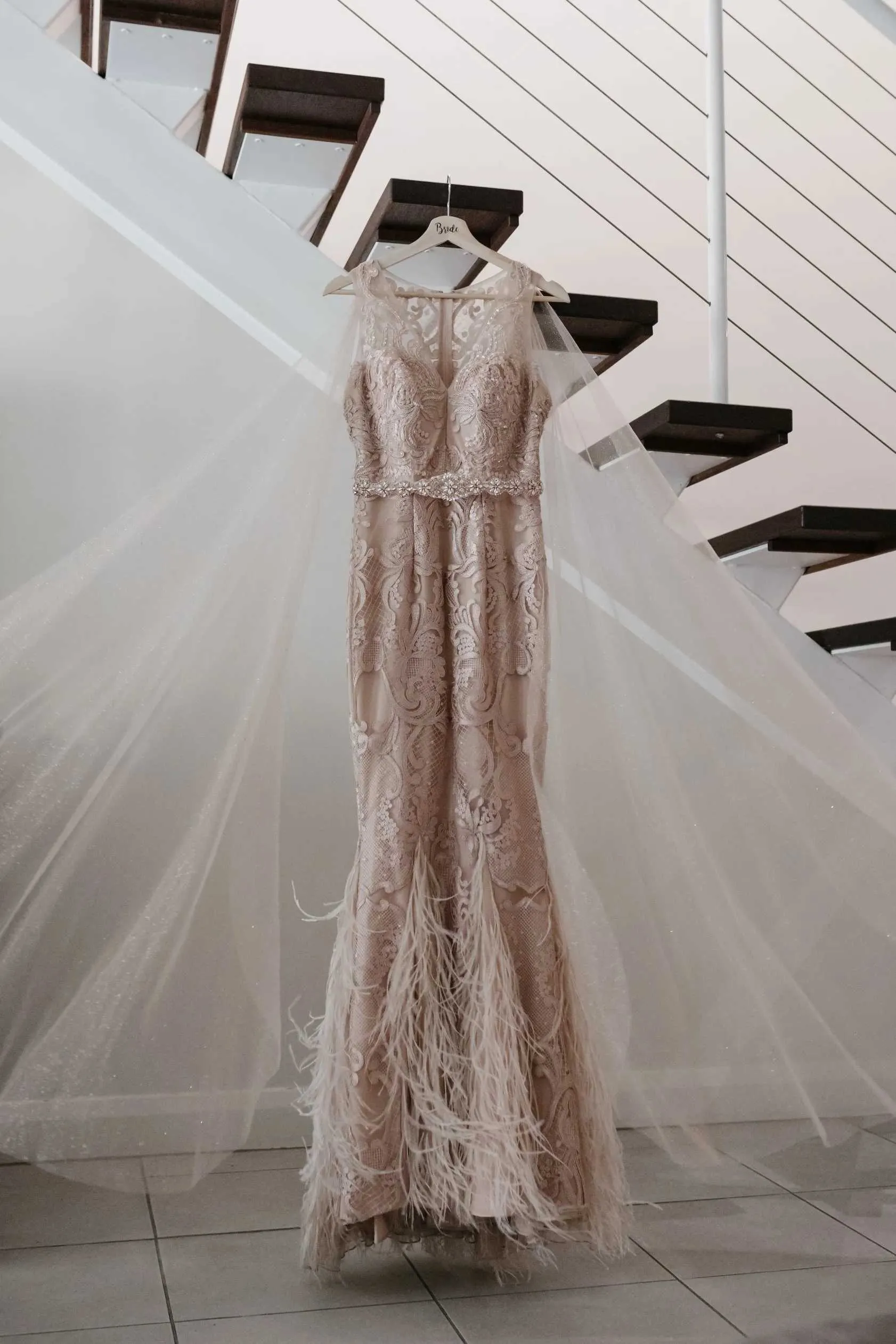 Robe de mariée avec cape pour mariage, châle de mariage_voghion.com