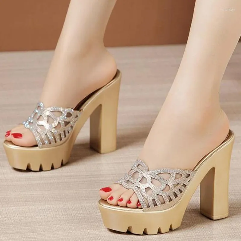 Slippers Platform Women Wedding Shoes Summer 2024 Saltos altos deslizam damas douradas prateada preta plus size 32-43