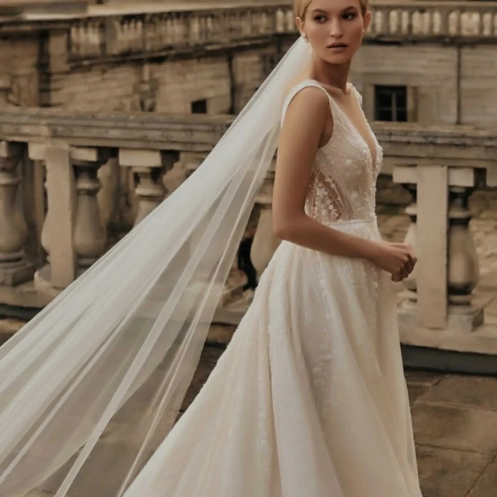 Hair Jewelry Cathedral Bridal Veils Long Veil with Comb 1 Tier Cut Edge Soft Tulle Silk 120in Wide Wedding Accessories_voghion.com