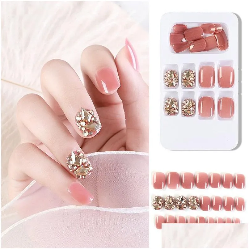 Nail Art Decorations Faux Nails 24pcs McOlor Faux Patch Long Oval Amovable Short Paragraph Fashion Manucure WH0616 DROP DIVRITE