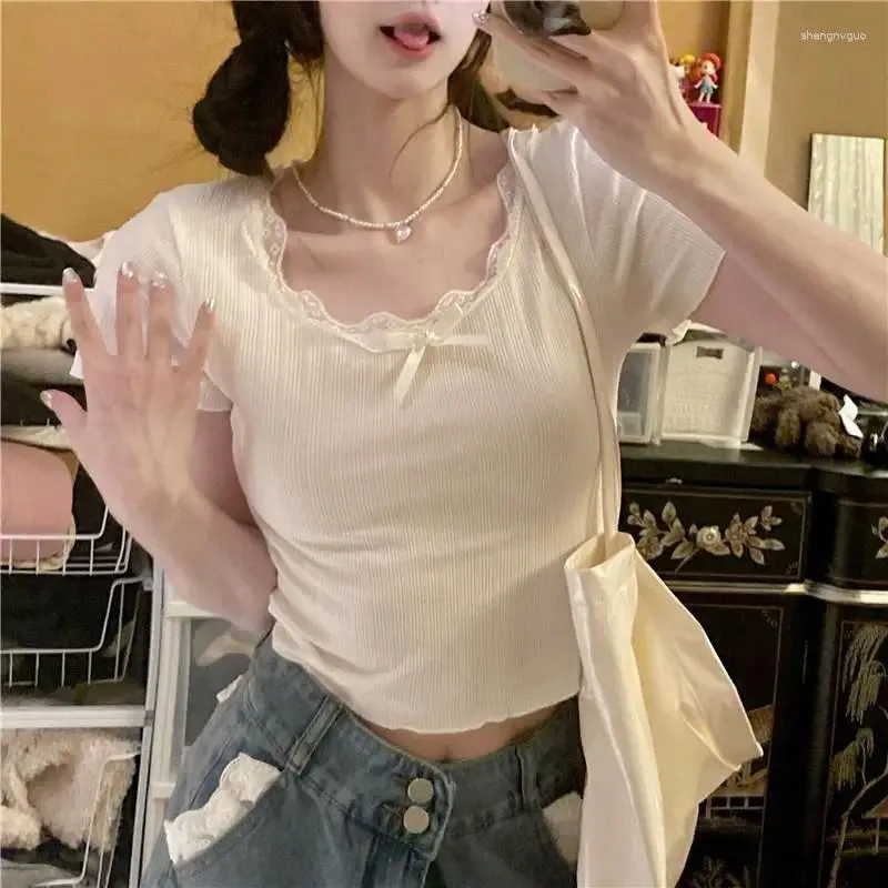 Женские футболки с кружевными рубашкой Y2K Женщины корейская сплошная топ-топ тонкие футболки с коротким рукавами