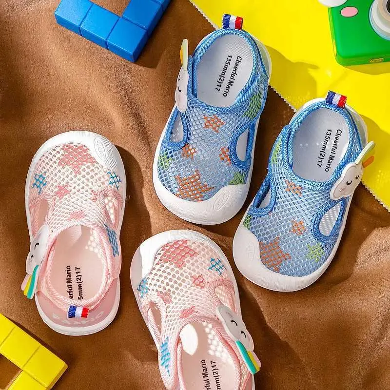 Sandaler sommar Nya barns promenadskor babyskor vår/sommar baby mesh andningsbara avslappnade skor lättvikt inte värt itl240510