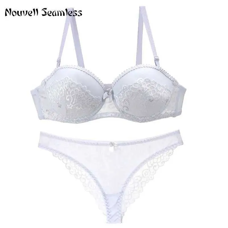 BRAS SETS 2023 NYA SEXY BRAS THONG FRANSKA LACE EMBRODERY LINGERIE FÖR KVINNSPRUT UPP Underkläderuppsättning Y240513