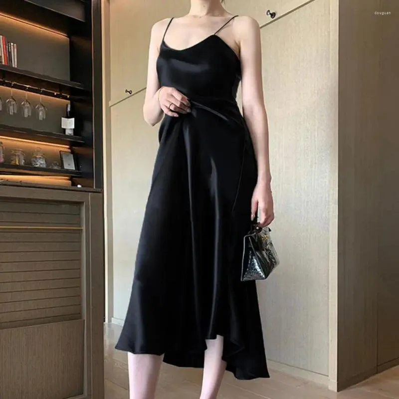 Casual Dresses Women Evening Dress Low Cut V Neck Spaghetti Strap Backless Dress-up Sleeveless Satin Wedding Party Midi Lady Clothing