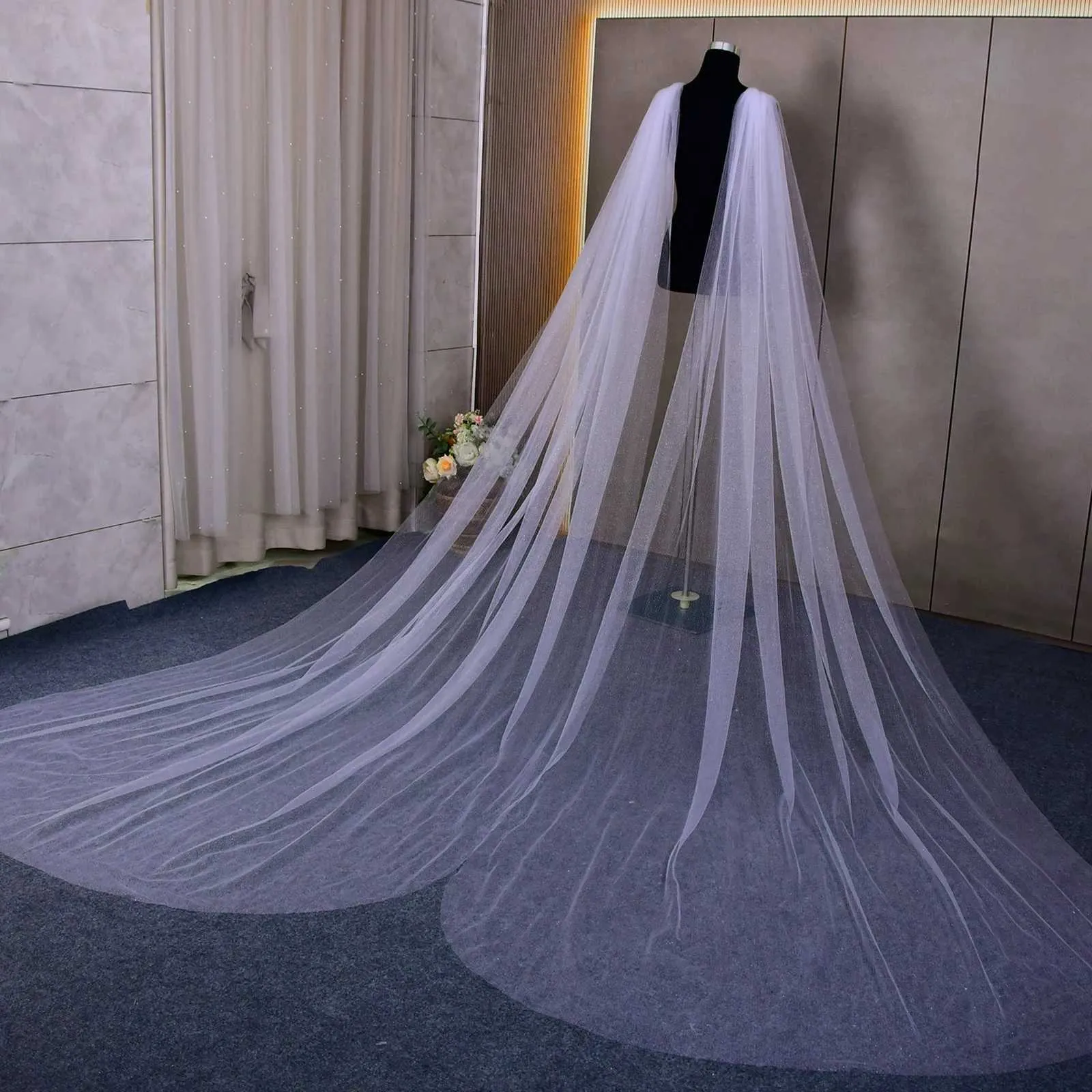 Robe de mariée avec cape pour mariage, châle de mariage_voghion.com