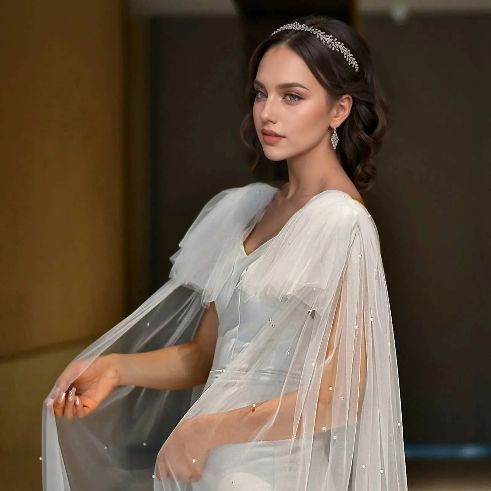 Haarschmuck MZB22 Eleganter Brautschleier mit Flügeln Sexy Neckholder Cape Perlen Hochzeitsumhang Bolero Übergröße Damen Party_voghion.com