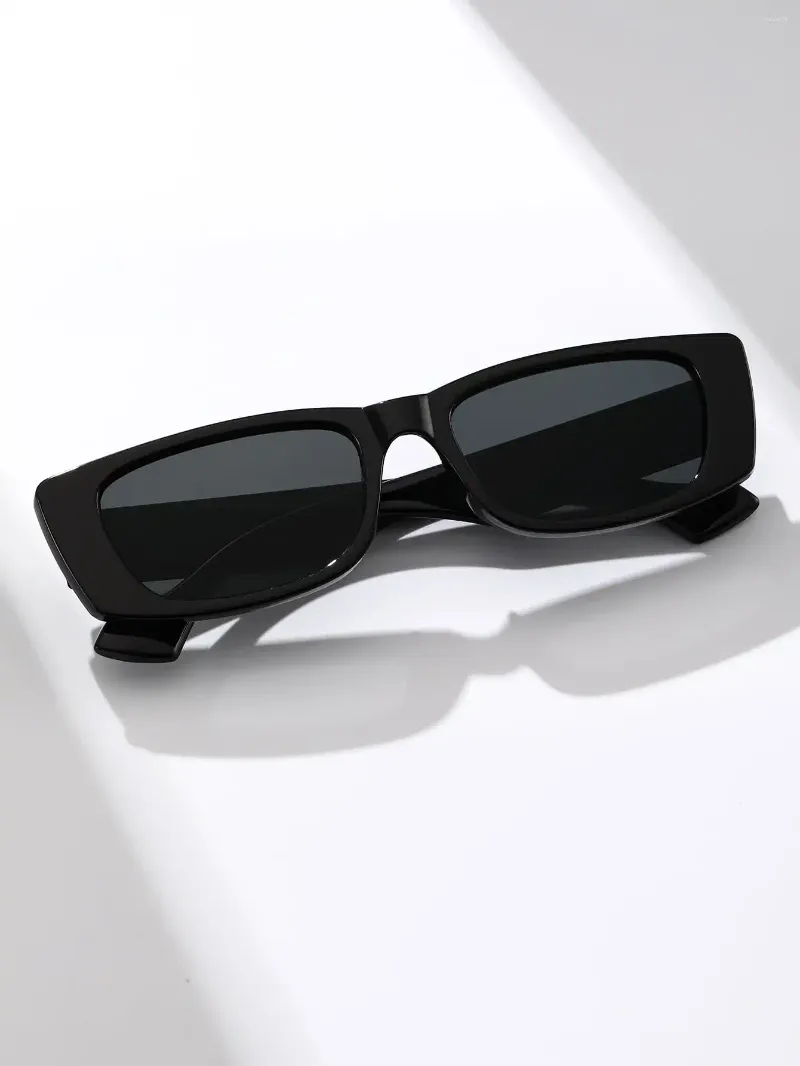 Solglasögon 1pc unisex geometrisk plastram tonade linsmodeglasögon för Cycling Beach Street Snap -tillbehör