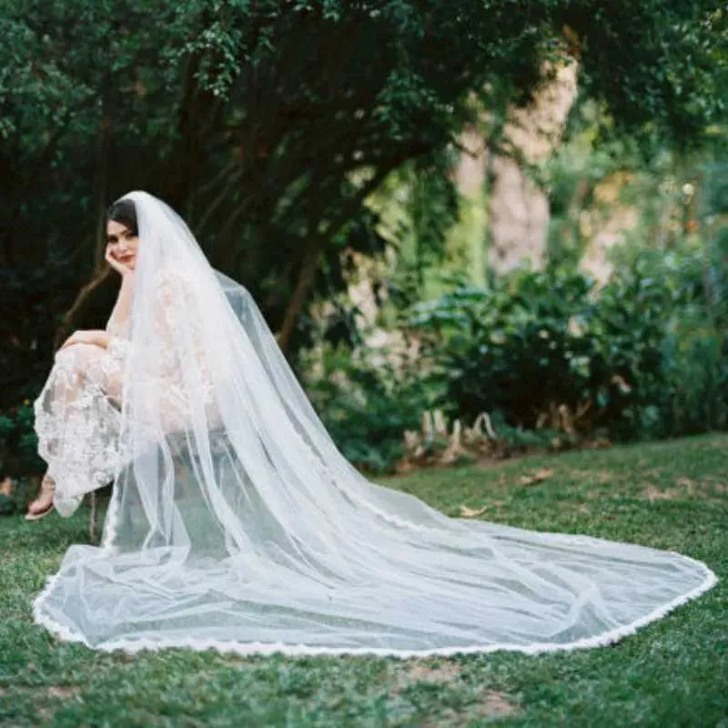 Haarschmuck Weiß Braut-Accessoires Hochzeitsschleier Spitze 300cm Kathedrale Kostenloser Kamm Neuer Brautschleier Velos de Novia 2019_voghion.com