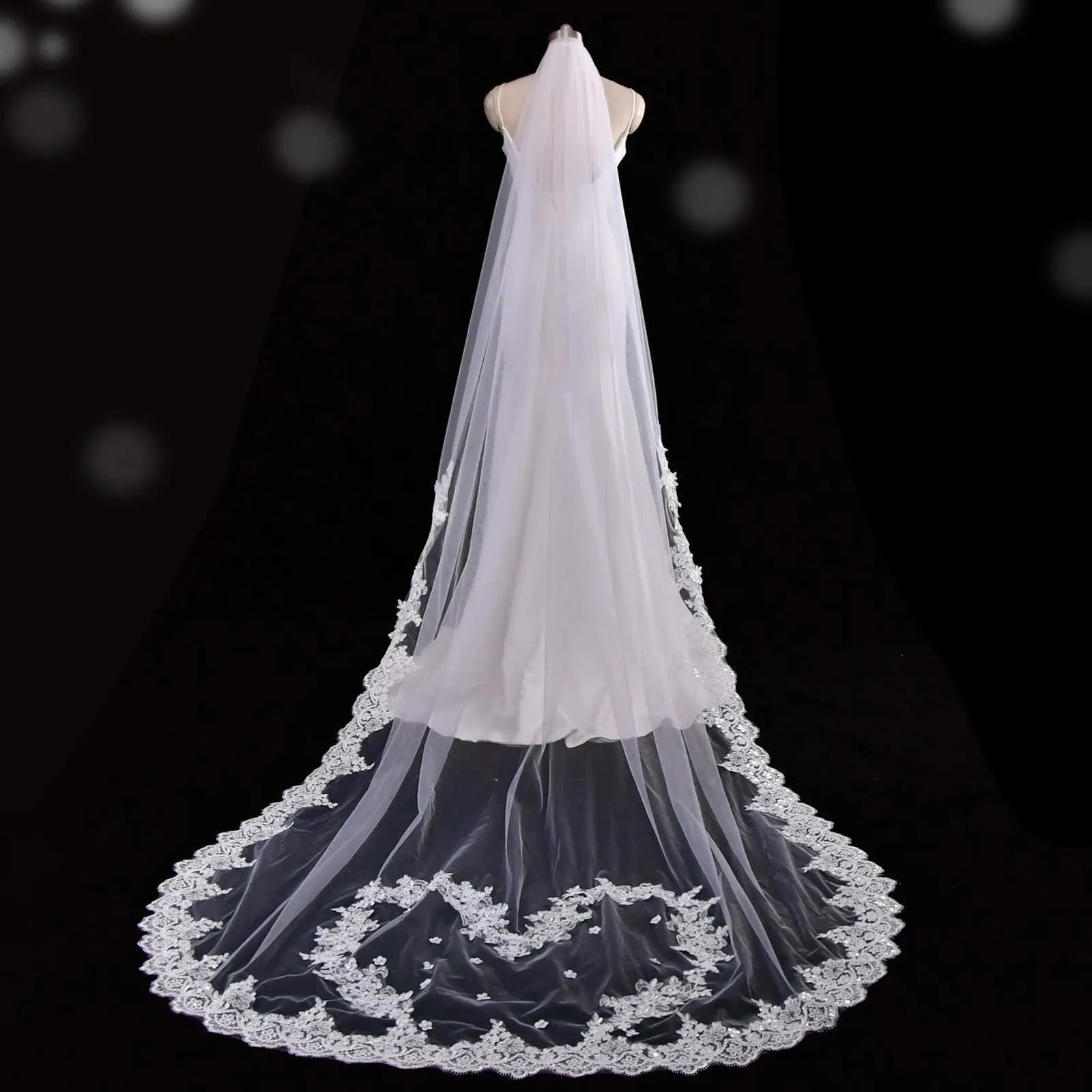 Hair Jewelry V163 Love Shape Veil Long Bridal Veils Cathedral 1 Tier Lace Appliques Edge Mantilla Wide Wedding_voghion.com