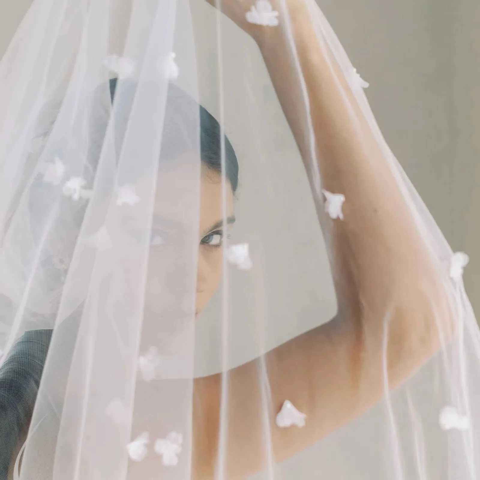 Voile de mariée avec fleurs 3d long voile cathédrale pour mariage_voghion.com