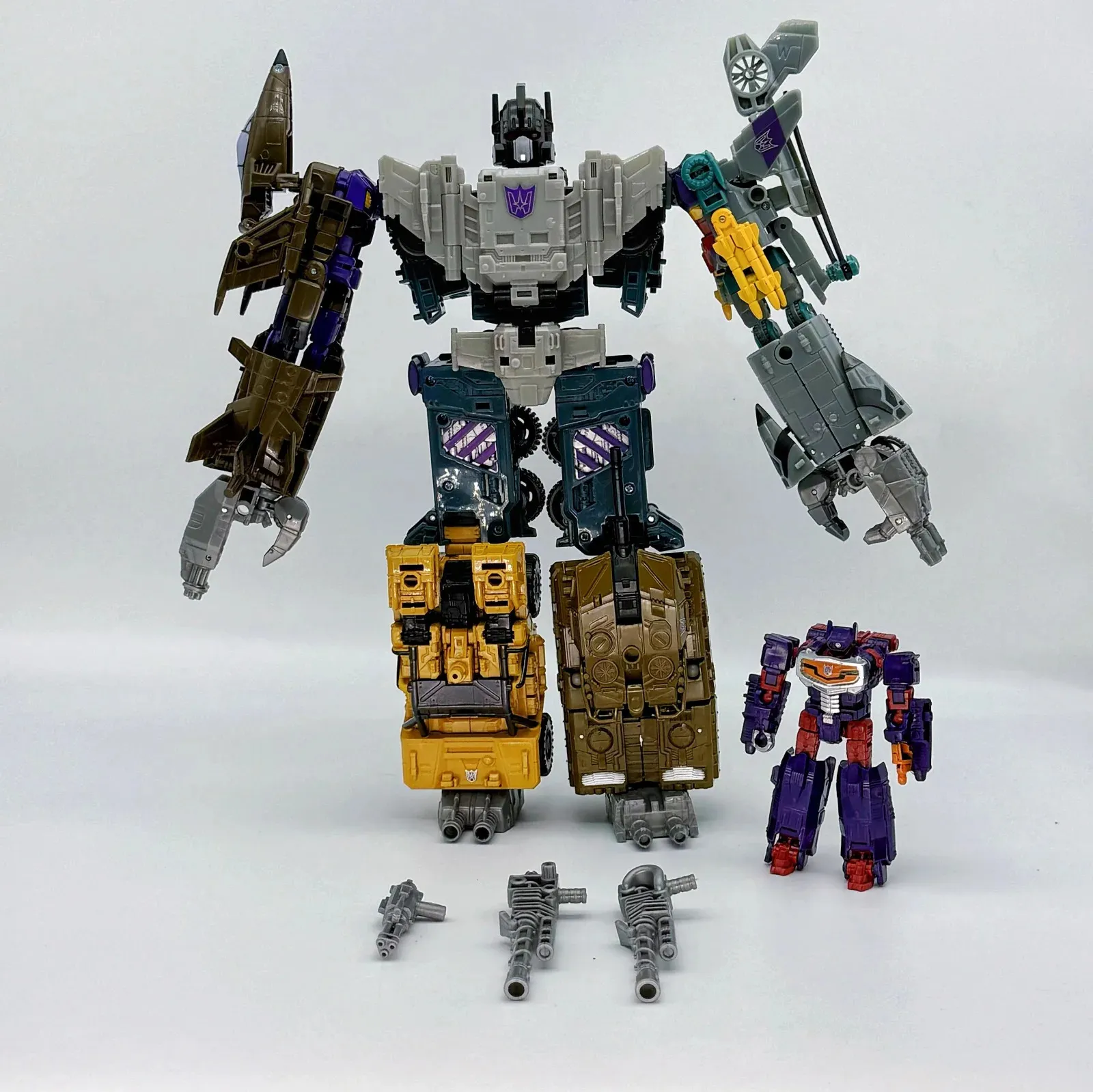 6-in-1 Transforming Robot Action Figure Set Bruticus Combiner, IDW Style,  KO Version, No Box Ultimate Collectible Toy