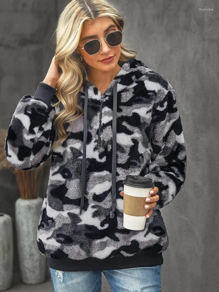 Sweat à capuche pour femmes à la mode en peluche camouflage à sweat imprimé