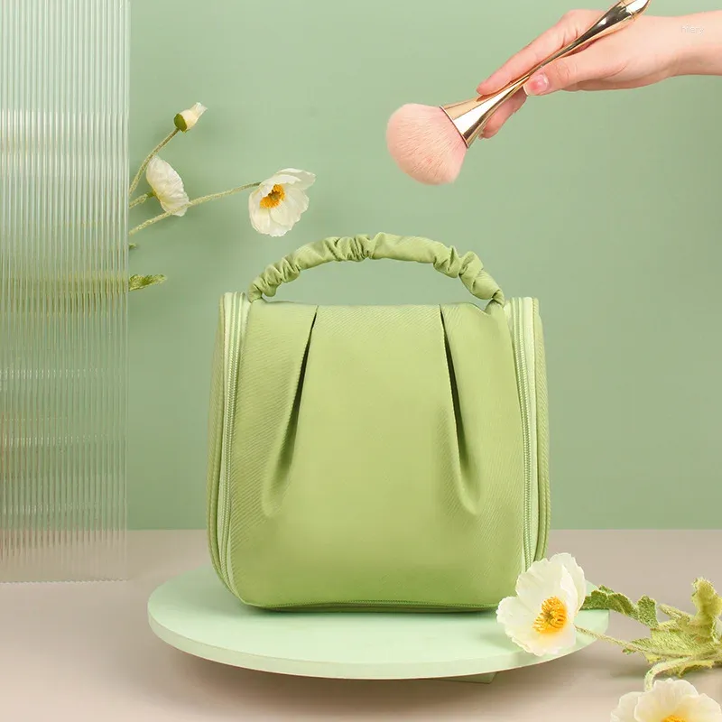 Förvaringspåsar Beiling Hanging Toatetry Bag Travel Hook Handbag Organizer Fashion Portable Cosmetic Makeup