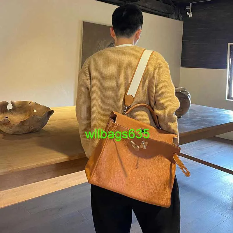 Leather Shoulder Bags Large Travel Ky Bag Travel Bag with Large Capacity of 50 Bags Business Travel Luggage Bag for Men and Women Unisex Cowhide have logo HBADRE