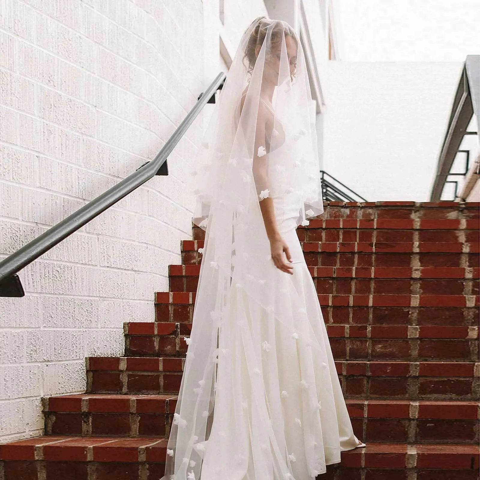 Voile de mariée avec fleurs 3d long voile cathédrale pour mariage_voghion.com