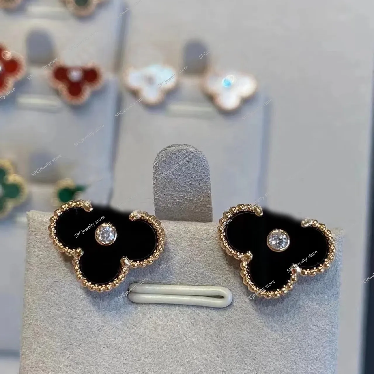 Pendientes de diseñadores Pendientes de trébol de trébol Pendientes de altura de los pendientes de la moda europea Pendientes de la fiesta de bodas Pendientes Joyas de San Valentín Regalo