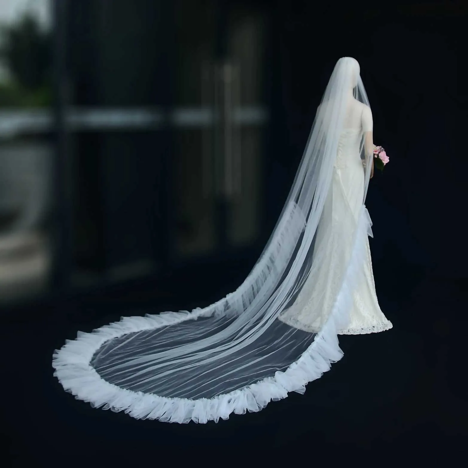 Hair Jewelry V181 Romantic Bridal Veils 1 Tier Lotus Leaf Pleated Edge Long Cathedral Veil with Comb Wedding Bride_voghion.com