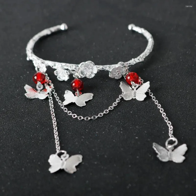 Party liefert exquisite Luxus -Pfirsich -Blüten -Armband drei fünf Schmetterlingsverstellbare Armbänder rote Edelstein -Anhänger -Zubehör