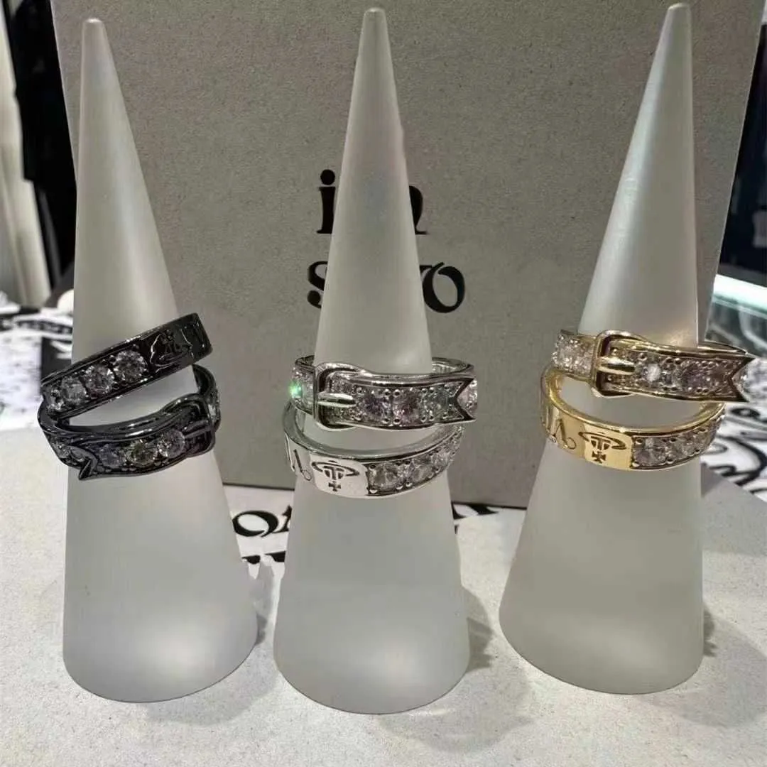 Designer Westwoods Ring dubbelskikt bältesspänne med diamantkvinna som omger låsdesignhandstycke nagel