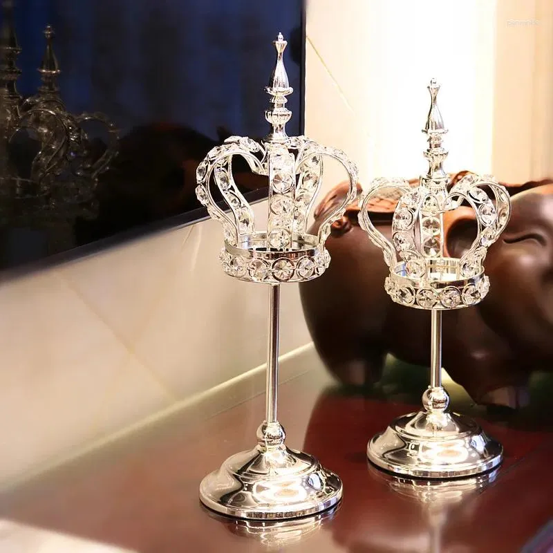 Świece złoto i srebrna korona kryształ kandelabra nordycka romantyczna przy świecach dekoracja obiadu kreatywny stół do salonu
