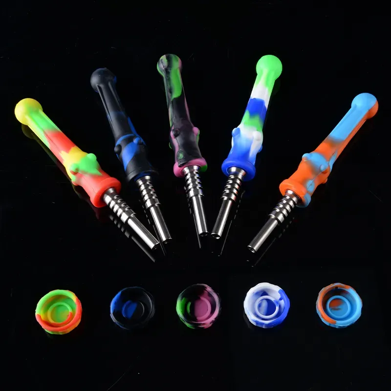 Silicone Mini Smoking Hand Pipes With Titanium Quartz Ceramic Nail and Cigarette Oil Box Oil Burner Dab Rigs Nector Collector Small Glass Bong NC Kits