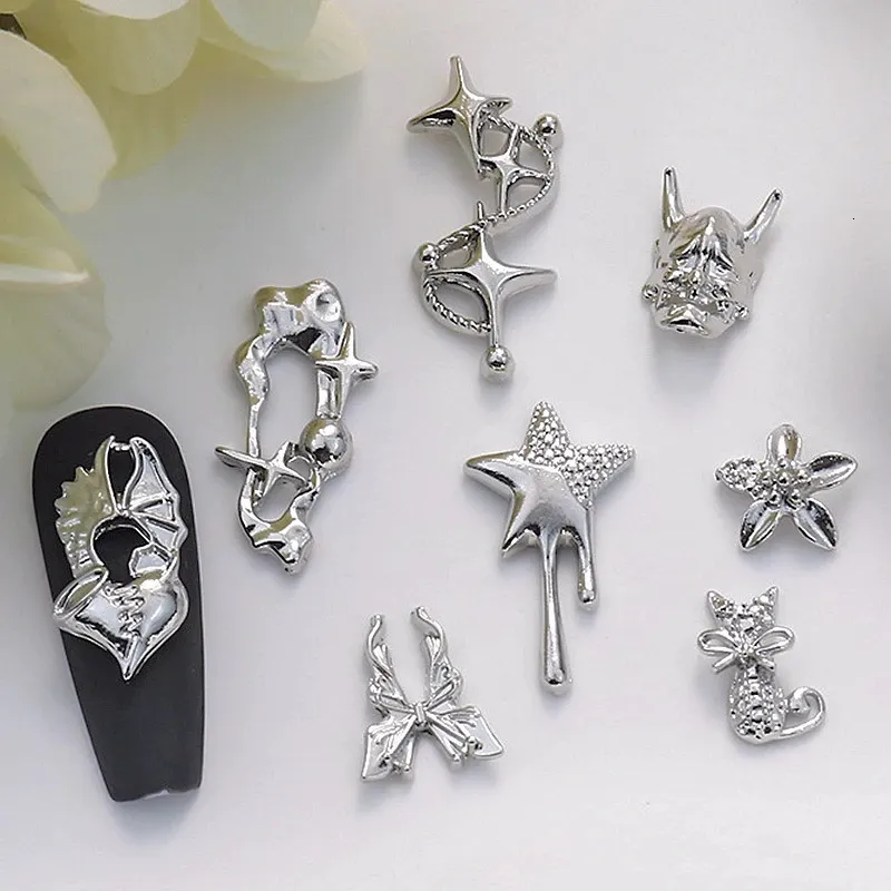 20pcs Silver Starlight Nail charmes accessoires parties en métal Masque Demon Masque Butterfly For Manucure Decor Nail Art Decoration Supplies 240514