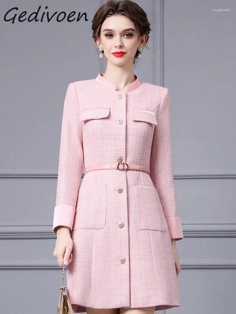 Casual Dresses Gedivoen Winter Fashion Runway Pink Vintage Party Dress Women Stand Collar Button Pockets Sashes samlade midja Slim Mini