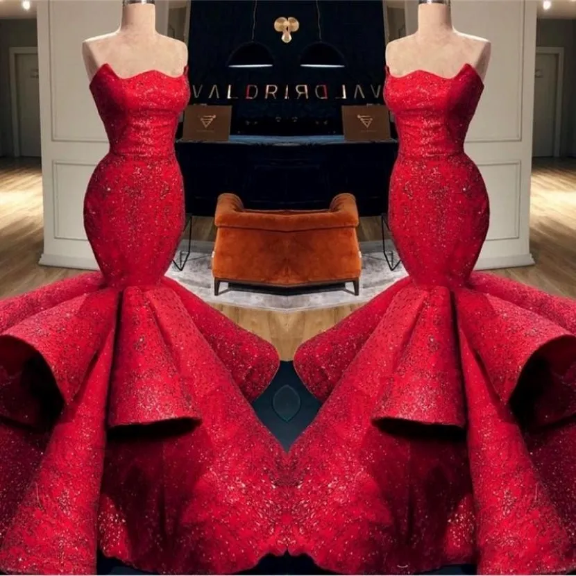 Vackra formella röda aftonklänningar 2020 Satin Stripless paljetter Applique Long Prom Dress Mermaid Pageant -klänningar Ruffle kjol 2257