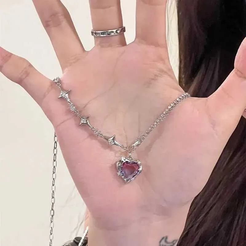 Colares de pingentes de moda coreana colar em forma de coração em forma de coração para mulheres de cristal preto egirl cool kravik cadeia y2k jóias estéticas Jóias J240513