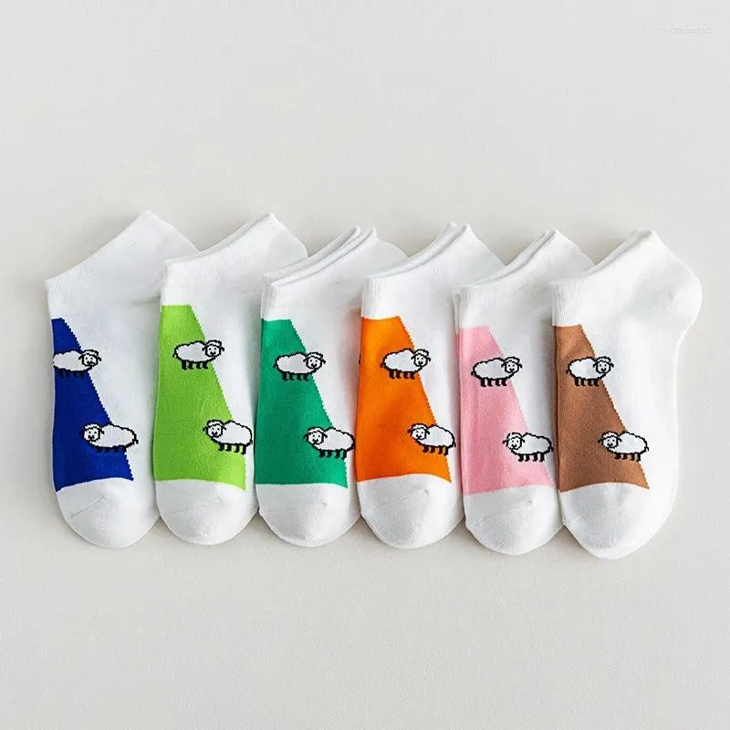 Chaussettes de femmes mignons animaux coton bateau femelle kawaii dessin animé moutons d'été pantoufles